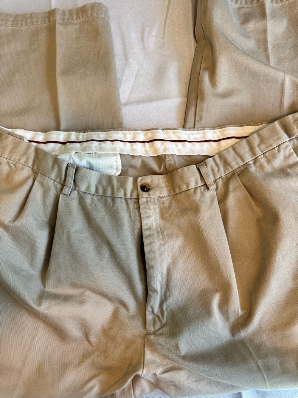 Haggar Men's Pleated Khaki Chinos in Tan